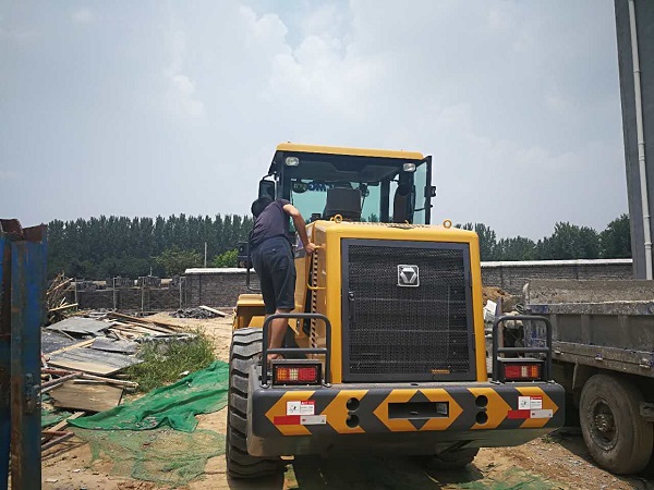 杏彩·电子（中国）官方网站装载机交车