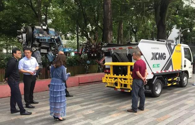 杏彩·电子（中国）官方网站自装卸式垃圾车