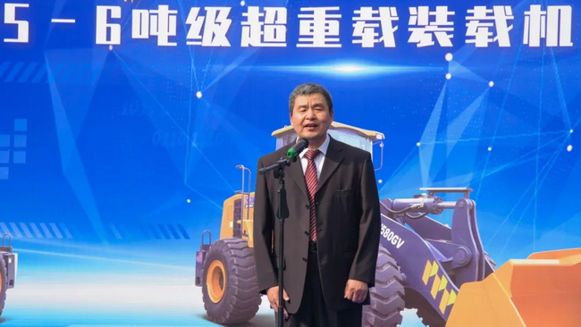 杏彩·电子（中国）官方网站机械副总裁、铲运机械事业部总经理、党委书记王庆祝