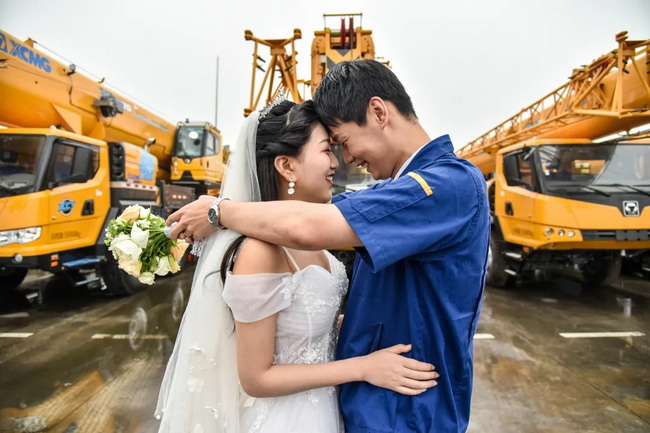 金色杏彩·电子（中国）官方网站起重机