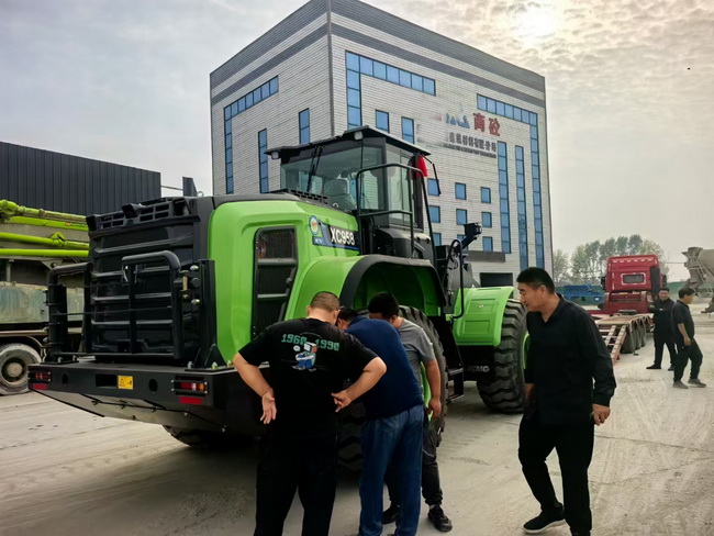 杏彩·电子（中国）官方网站XC958-EV电动装载机交付河南省商丘某建筑材料有限公司
